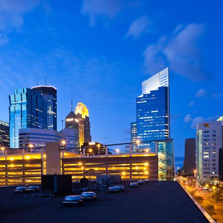 Holiday Inn Express Hotel & Suites Minneapolis-Downtown Convention Center By Ihg Екстер'єр фото